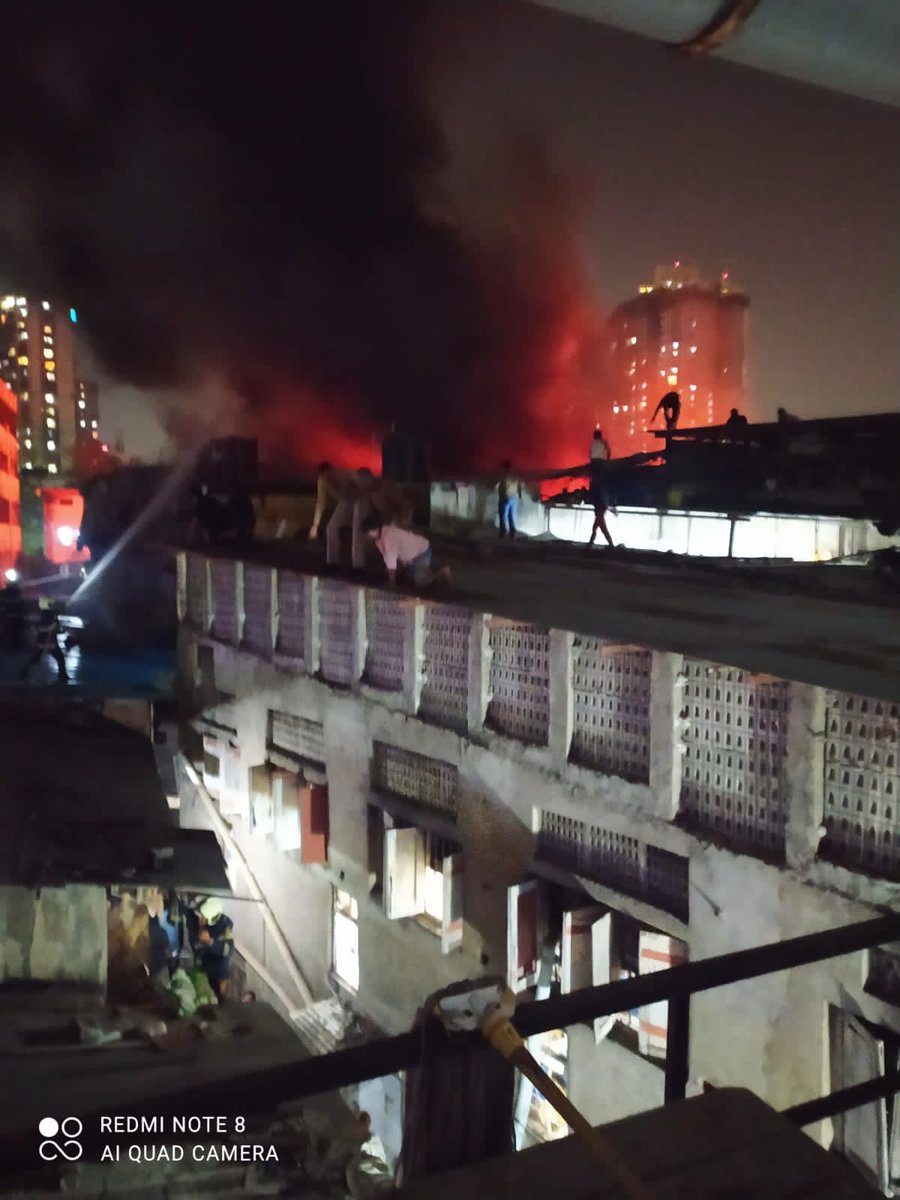 rais_shk's tweet photo. A major fire broke out at the K.K Art Warehouse, Rangoonwala Compound,  Madanpura. I was present at the spot to monitor the situation &amp; would like to inform everyone that the fire is now in control and Alhumdulilah no major injuries have been reported.
#Madanpura https://t.co/45cK1IGjwo