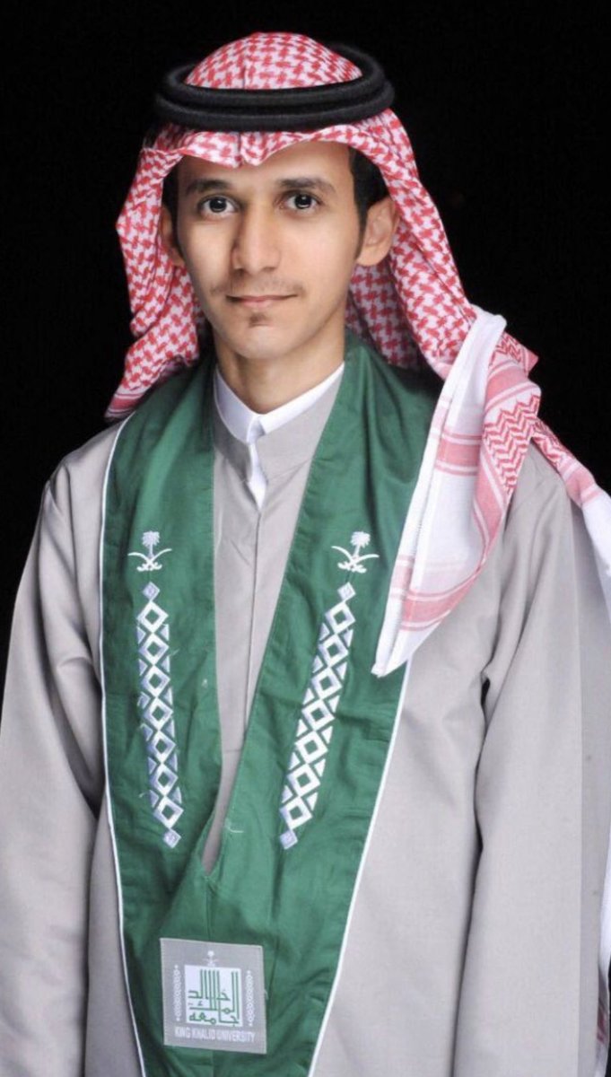 #اعلام_قبيله_بني_شهر 
نبارك للأستاذ / عامر أحمد علي الكميتي الشهري بمناسبة تخرجه من جامعة الملك خالد تخصص" دراسات إسلامية ''بتقدير ممتاز مع مرتبة الشرف الأولى ، وفقه الله وسدده .