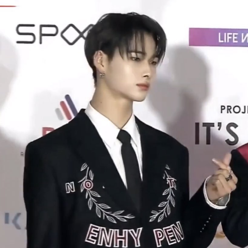 ชั้นเกิดในรัชกาลนิกิผมดำ