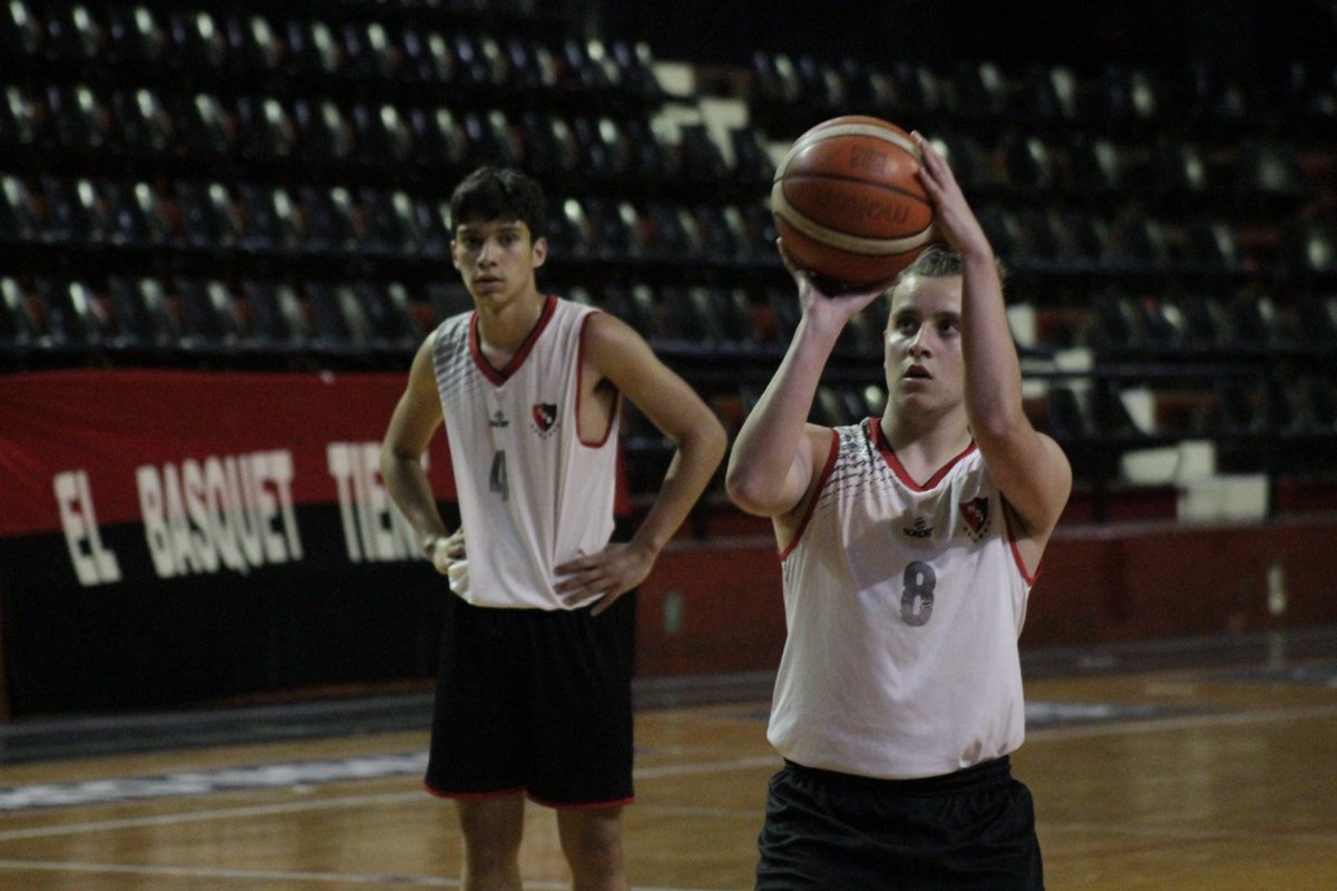 CANOBbasquet's tweet photo. ¡Inicio de entrenamientos! 💪🏻

A partir del Lunes 17, miércoles y viernes vuelven los entrenamientos para las categorías intermedias, reserva y primera.

▪️Sub 13 y Sub 15 de 18:00  a 19:30hs.

▪️Sub 17 y Sub 19 de 19:30 a 21:00hs.

▪️Reserva y Primera de 21:00 a 22:30hs. https://t.co/bAtB9r629Z