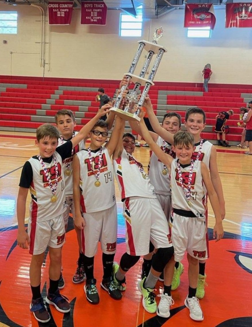 tsi2028's tweet photo. TSI 68 TSI Red 25. Leading the way in the championship game was Andrew Nussbaum with 24 points, 10 steals & 4 assists. Cash Richardson 14 points & 4 assists & Ethan Noble with 11 points. #RWBF #HoopFest #TSIFLASHBACKS https://t.co/c7y0Nsh7ly