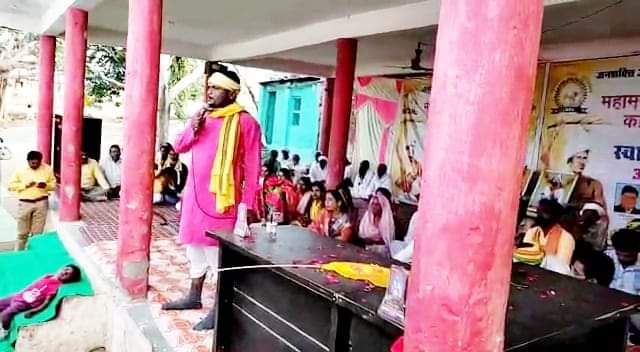RakeshVaskel_'s tweet photo. बुरहानपुर धूलकोट बोरी बुजुर्ग में  आदिवासियों पर अत्याचार एवं शोषण और कालाबाजारी पर शासन प्रशासन द्वारा कार्रवाई नहीं की गई तो जय आदिवासी युवा शक्ति (JAYS) द्वारा बहुत जल्दी उग्र आंदोलन किया जाएगा 
जिसकी जिम्मेदारी शासन प्रशासन की रहेगी
 #राकेश_वास्केल_प्रवक्ता
@SohanJays https://t.co/LcXOWusKDk