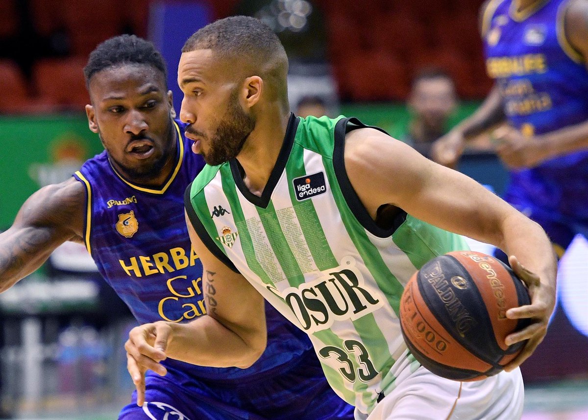 diario1_sv's tweet photo. #ZonaDeportiva | El dominicano #MikeTorres regresa al #Betis después de tres cesiones
Detalles en: https://t.co/gmBZMC0pWh https://t.co/tvweY2KxTx