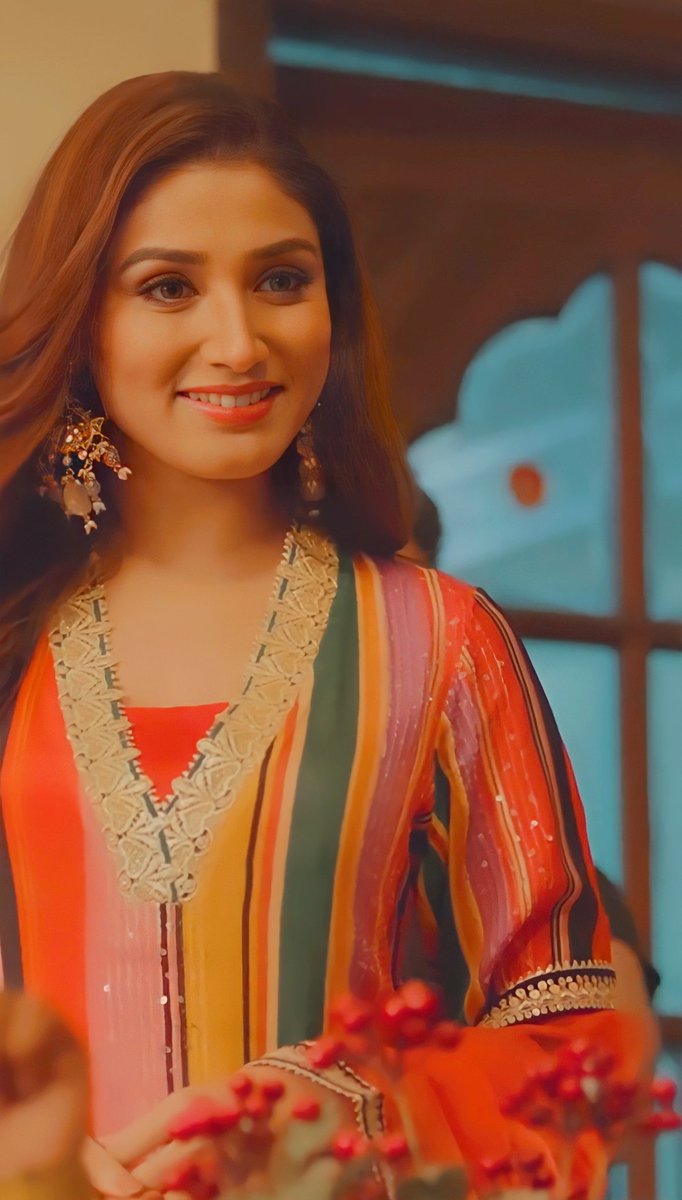 DonalBisht_FC's tweet photo. Beautiful song 
NIKAAH FT DONAL BISHT OUT NOW 
#DonalBisht @DonalBisht #Nikaah #MusicVideo #DonalBisht #Saajz #BiggBoss15 #BB15 #BiggBoss https://t.co/3CUGwsEvUd