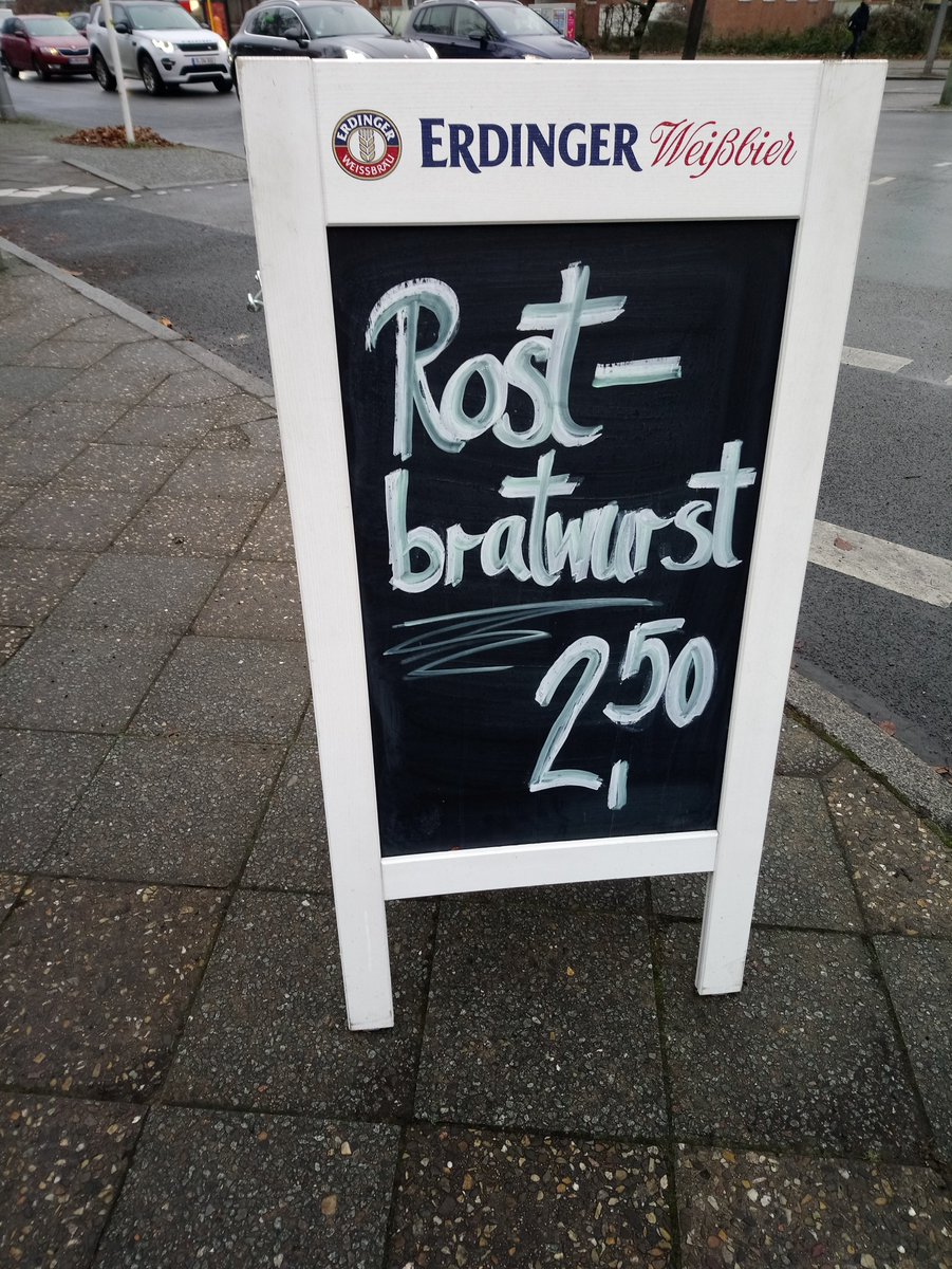 AliceB01973554's tweet photo. #VeggieWednesday 😉

'Target in sight'.... 🎯 while being on my way back to the hut...😋 Bless all those who can manage a Glühwein with a (rum) shot on an early rainy Berlin Wednesday afternoon 😇 https://t.co/D2sINKUbtW