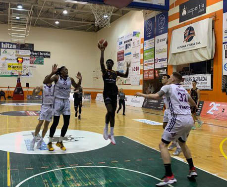 BaloncestoVa's tweet photo. | LEB ORO |

"El Real Valladolid se dió un festín en Azpeitia"

Salida en tromba de los de Roberto González, que se aprovecharon de un partido pésimo de Iraurgi para sumar la sexta victoria del curso.

https://t.co/xl51HyLNxo

#BaloncestoValladolid https://t.co/XVzx8ZFQBt