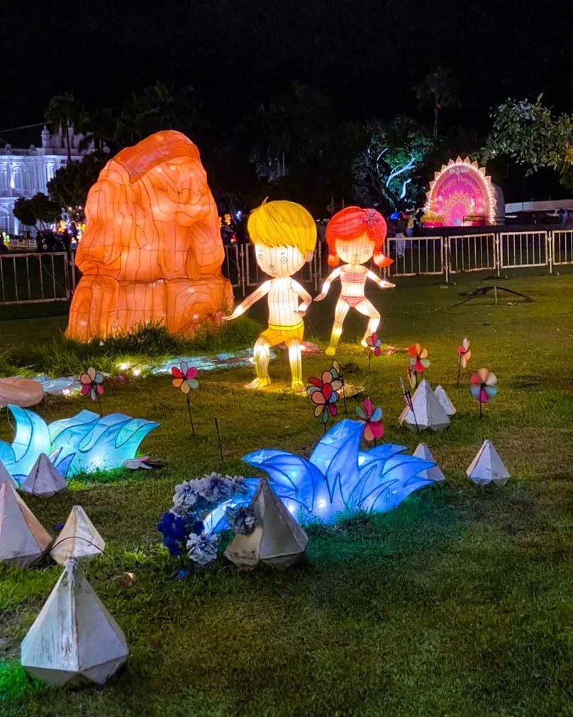 kuttangraphy's tweet photo. Couple(s) Everywhere 💏

#lightedlight
#sculpture 
#georgetown
#penangtoday
#night 
#nightphotography 
#nightlife 
#original
#photography
#memories
#couple 
#picoftheday 
#amor 
#wanderlust 
#view 
#recent4recent 
#tbt 
#kuttangraphy🕊️ https://t.co/UYodcMQlD7