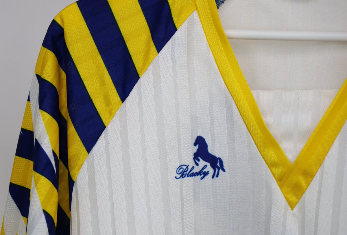 Kitmaster_fr's tweet image. KITMASTER est une boutique en ligne française de football vintage.

Vous pouvez y retrouvez d’authentiques maillots rétros du monde entier !

Rejoignez-nous sur thekitmaster.com ainsi que sur Instagram @kitmaster_fr

#Kitmaster  #RetroFootball #FootballShirts