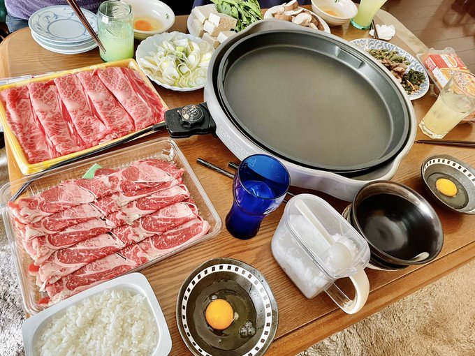 すき焼き、手作りアップルパイ、焼肉、自家製プリンの1日でした 