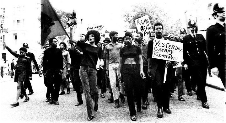 BLM_Agency's tweet photo. The amazing @jwilsonwriter has written an article for the @Tate about five artworks which explore the Caribbean-British experience from rallies to reggae, carnival to canerow braids - read it all here: https://t.co/dG1DNSX4Cf

@HemingwayLorna  | #LifeBetweenIslands https://t.co/zyegxiS8Jc