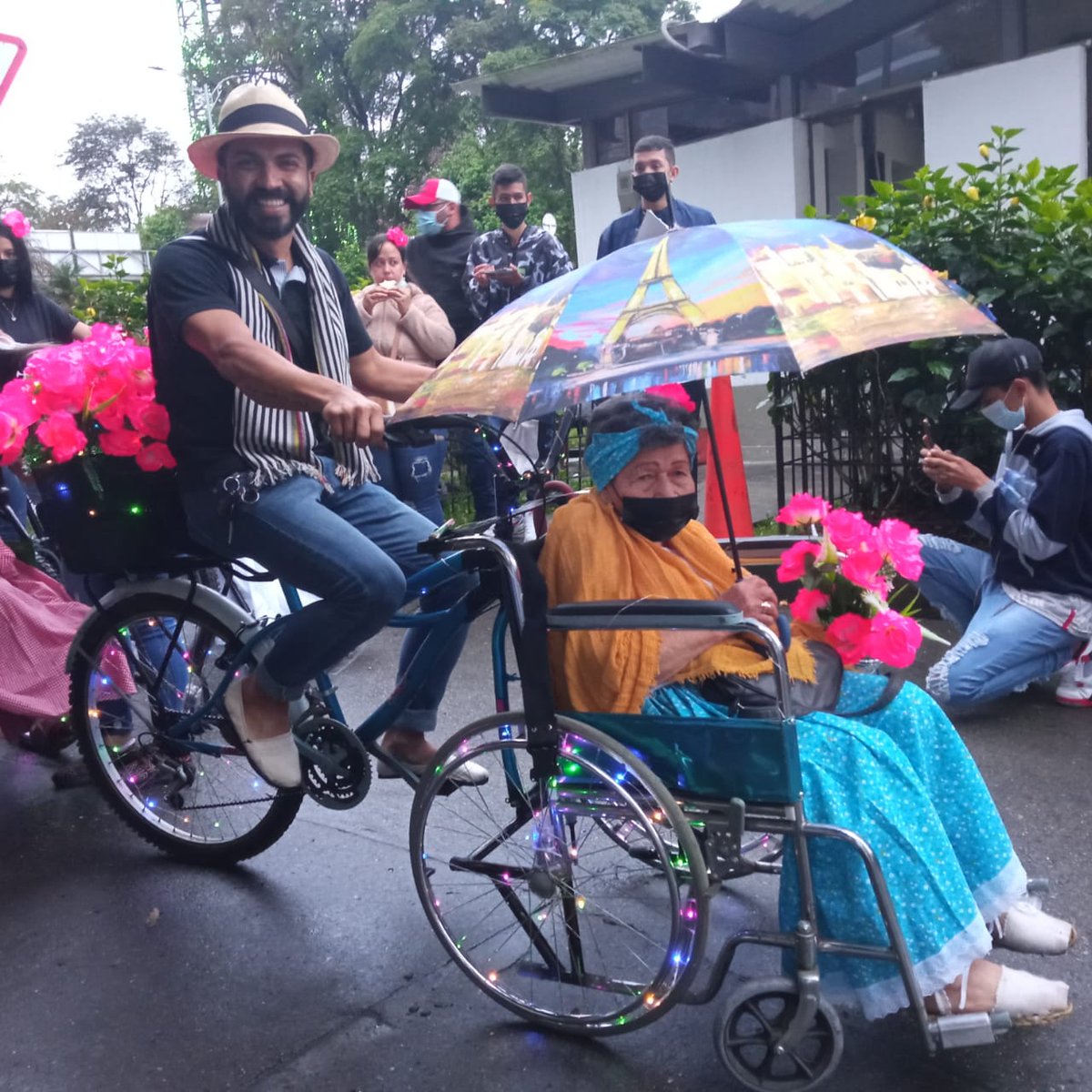 concejal_edward's tweet photo. Vivimos la @Feria_Manizales con Nuestro sueño de una @Manizales con inclusión. Somos Felicidad sobre ruedas un programa diferente con personas, para gemte diferente. https://t.co/eyohFfrLkE