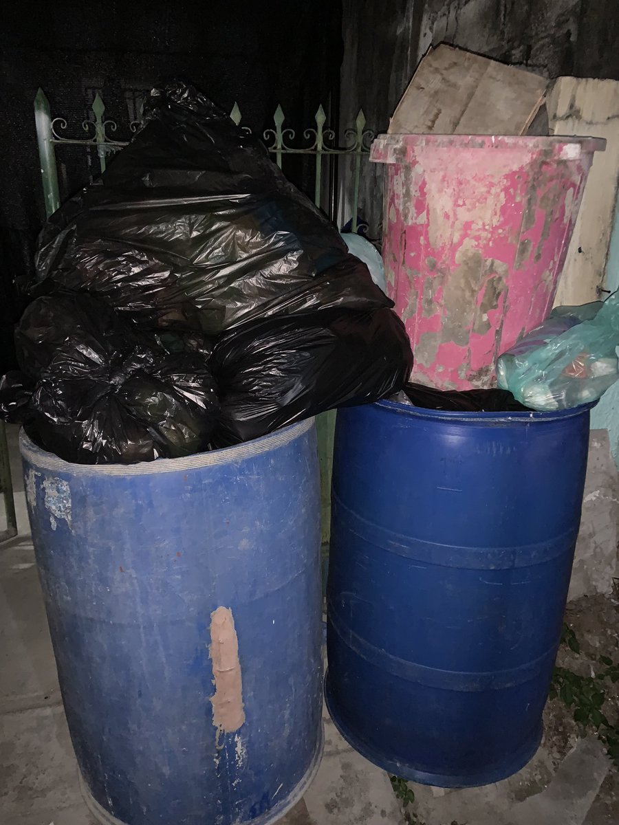 eunicee_dy's tweet photo. @gocavite Garbage collection is scheduled every friday. Wednesday na, any plans of maintaining cleanliness at its bare minimum?? 
We have covid positive individual living with 2 elderly people (one with stage 4 pancreatic cancer and the other with COPD). Disgusting governance. https://t.co/oTby8ac1qx