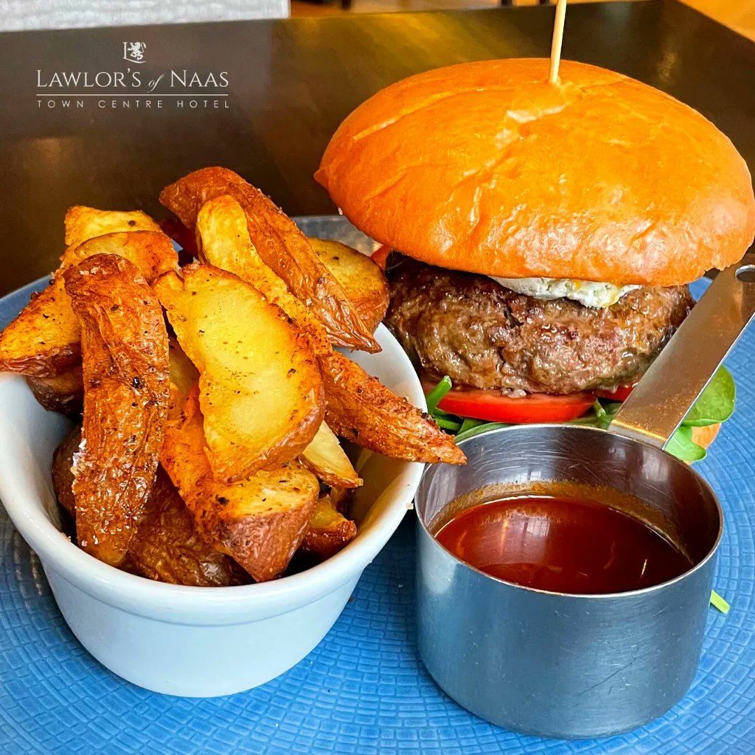 LawlorsNaas's tweet photo. Our Homemade 8oz Steak Burger is made with 100% Irish steak mince made in-house, with smoked streaky bacon, aged cheddar, vine tomato, brioche bun, burger relish and skinny fries 🍔 Our Bistro menu is served from 3pm every day #Burger #LawlorsofNaas #Naas https://t.co/1V56wIoZov