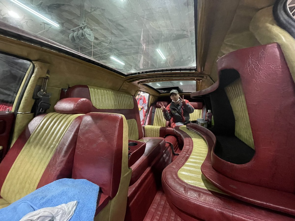 hirokura_vr46's tweet image. さーさーいよいよ明日搬入です
たった120日間で作り上げたセンチュリー班の作品是非見に来てください
内装も外装も全て自作です
オートサロン会場でお待ちしております
#オートサロン2022でお会いしましょう