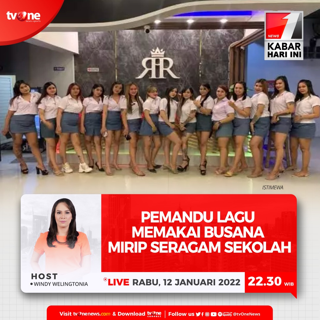 tvOneNews's tweet photo. Pemandu Lagu Memakai Busana Mirip Seragam Sekolah 

Saksikan Kabar Hari Ini bersama Windy Wellingtonia jam 22.30 WIB hanya di tvOne &amp; live streaming di https://t.co/pkGSggL0i8 #KabarHariInitvOne #CariBeritaditvOne https://t.co/OEmjrY12Zz