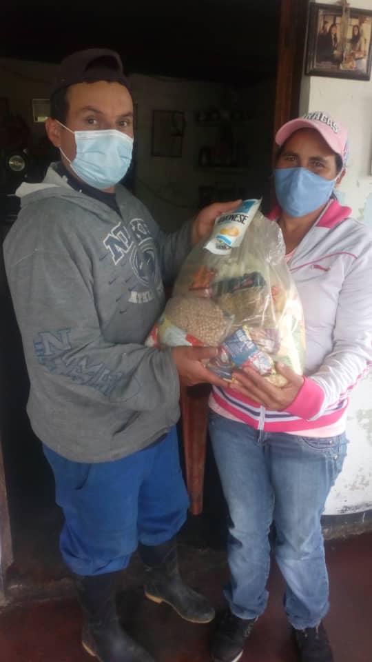 En Táchira los Clap se mantienen trabajando a lo largo y ancho de los 29 municipios, para avalar la seguridad alimentaria de cada familia tachirense. ¡Poder popular organizado, movilizado y victorioso #clapTachiraPuebloYVictoria <a href="/FreddyBernal/">Freddy Bernal</a> <a href="/arguelloyepfri/">Yepfri Arguello</a>