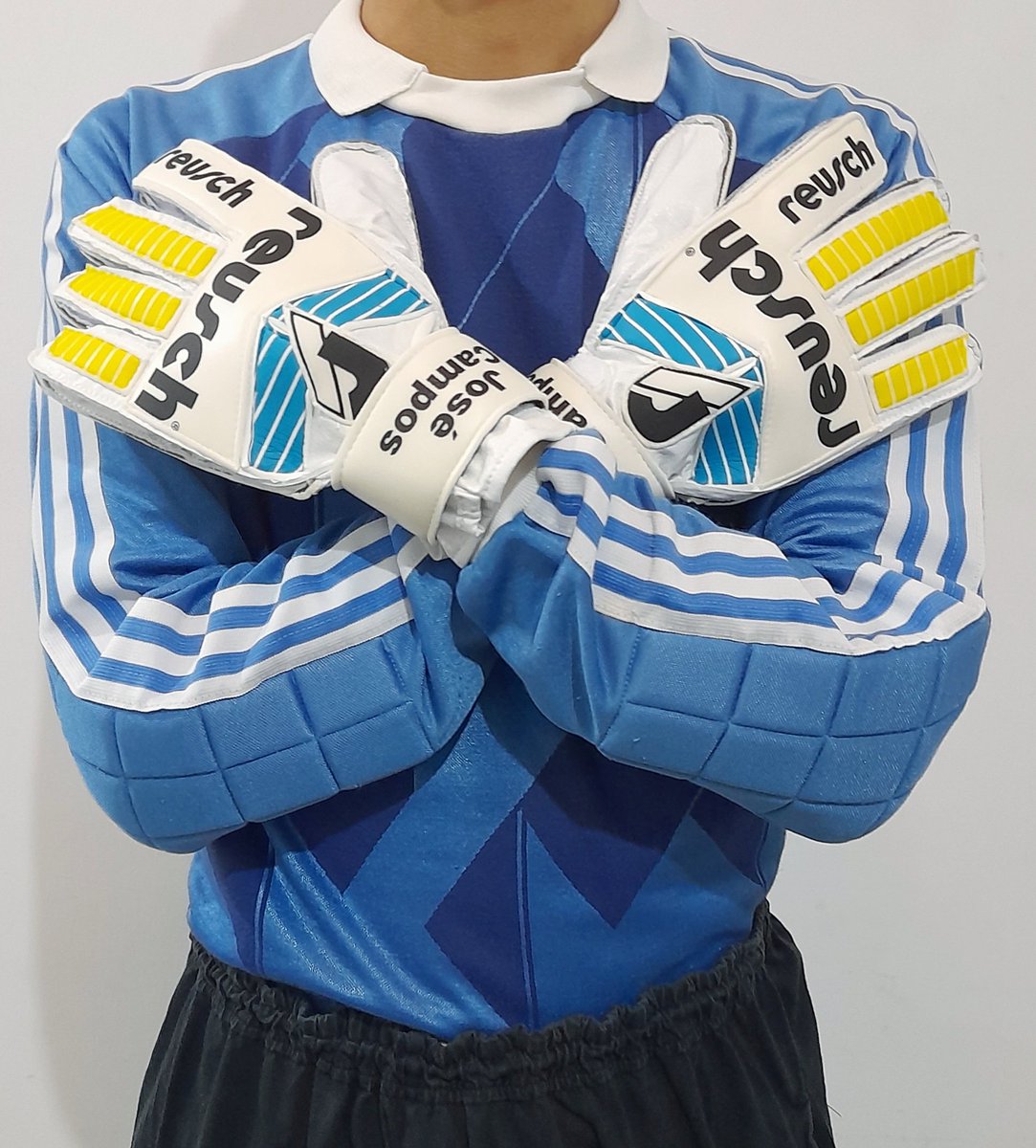 GlovesNostalgia tweet media