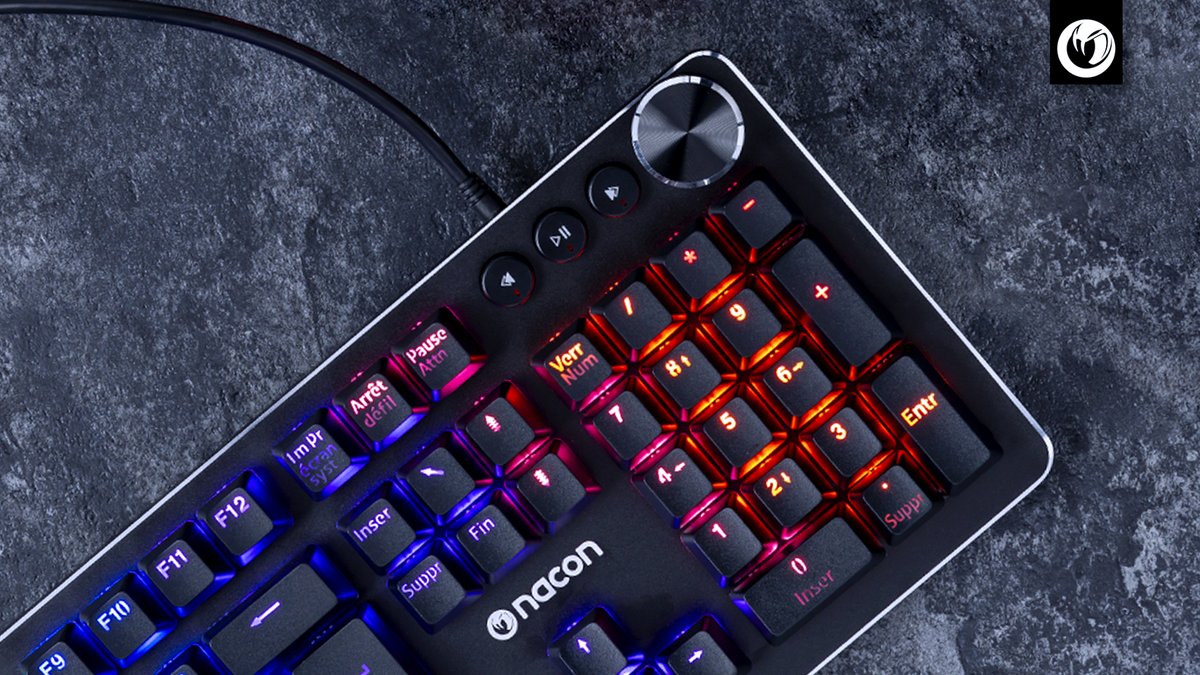 NaconFR's tweet photo. Le clavier Gaming CL-520 #Nacon est équipé de switches mécaniques OUTEMU rouges à la durée de vie de 50 millions de clics et ne génère que peu de bruit ! Pour les #Soldes, tu le trouveras à moins de 50€ sur notre site !👇
https://t.co/LttWsQQMjt 😉

#CL520 #BonPlan #Soldes2022 https://t.co/tJpzNEPBHO