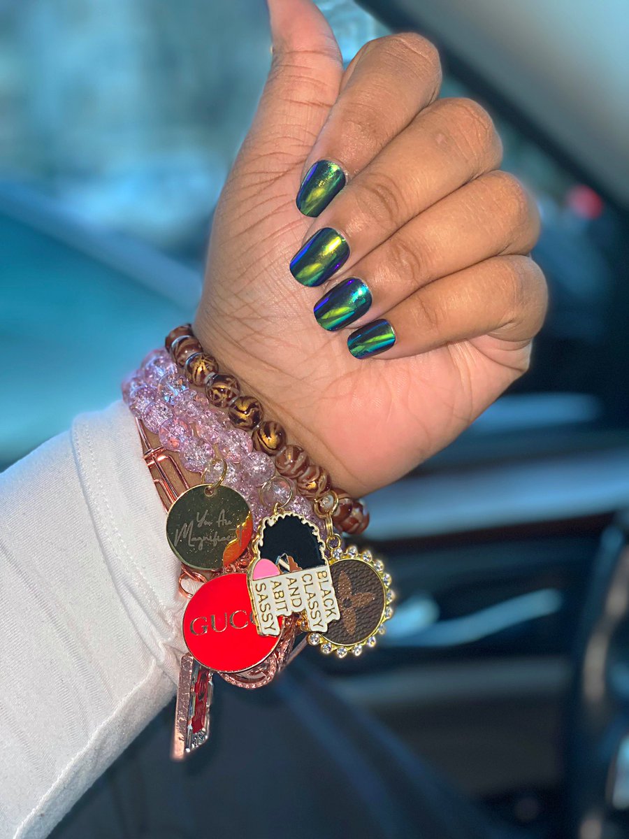 traecchristine's tweet photo. Who doesn’t like stack wrist!! One of my favorite bracelet combos are mixing charm bracelets and beaded bracelets. It creates a great balance of noise!! 

Comment your favorite jewelry combo below!👇🏽 https://t.co/87e7YOva0Q