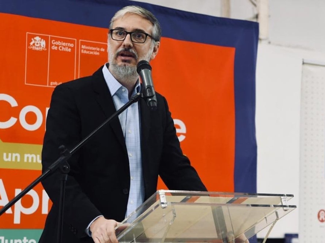 Exigimos respeto a lxs trabajadorxs!!
Ingresamos denuncia por maltrato laboral a la <a href="/Contraloriacl/">Contraloría</a> ante la negligencia y represalias tomadas por <a href="/jaime_tohal/">Jaime Tohá Lavanderos</a> contra quienes levantaron  legítimas demandas ante la desorganización y riesgos informáticos 
facebook.com/10440943463792…