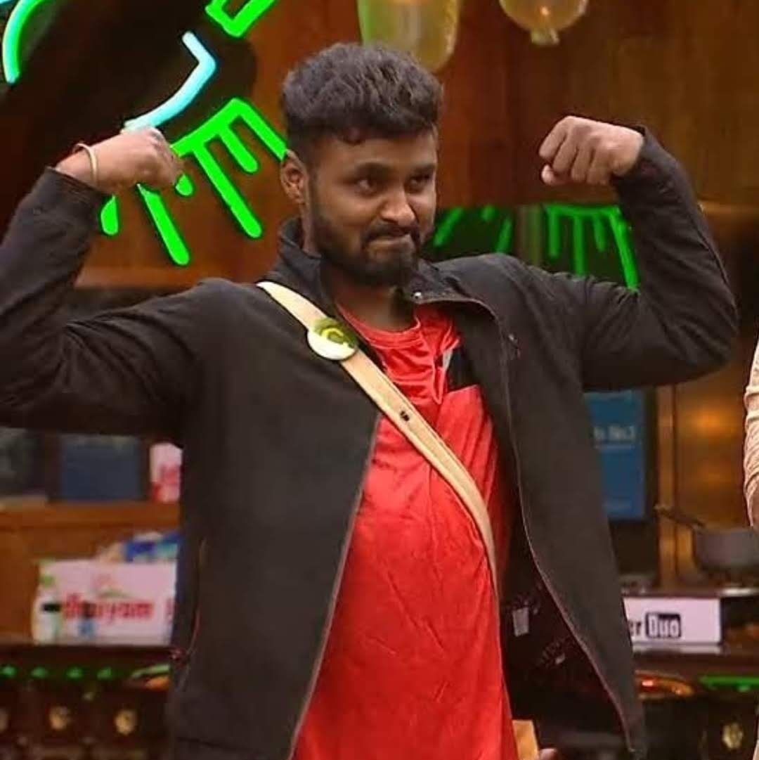 AmirBattalion's tweet photo. Hardworker 💯
#wesupportamir
#Amir
#BiggBossTamilSeason5
#BiggBoss5Tamil
#BiggBoss
#VijayTelevision
#voteforamir
@AmirADS2 @ashads66 https://t.co/SWaUY5jDFf