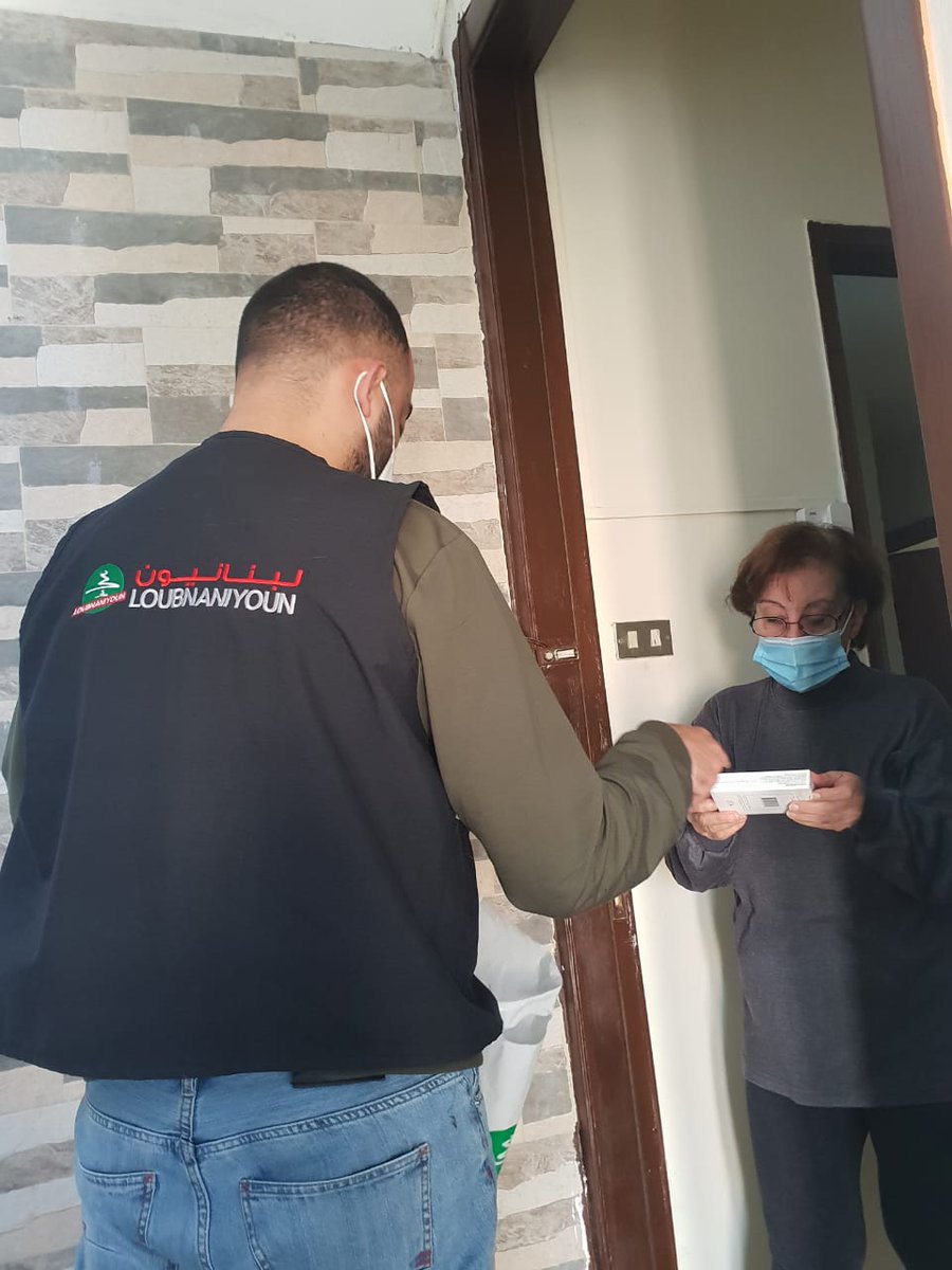 Loubnaniyoun's tweet photo. Loubnaniyoun would like to express their deepest gratitude to MedGlobal who are standing by the people in Lebanon by relieving the pain of the elderly in Beirut: here is our team distributing medicines in collaboration and thanks to @MedGlobal #health #Socialcare #Loubnaniyoun https://t.co/uHE9w4HhVx