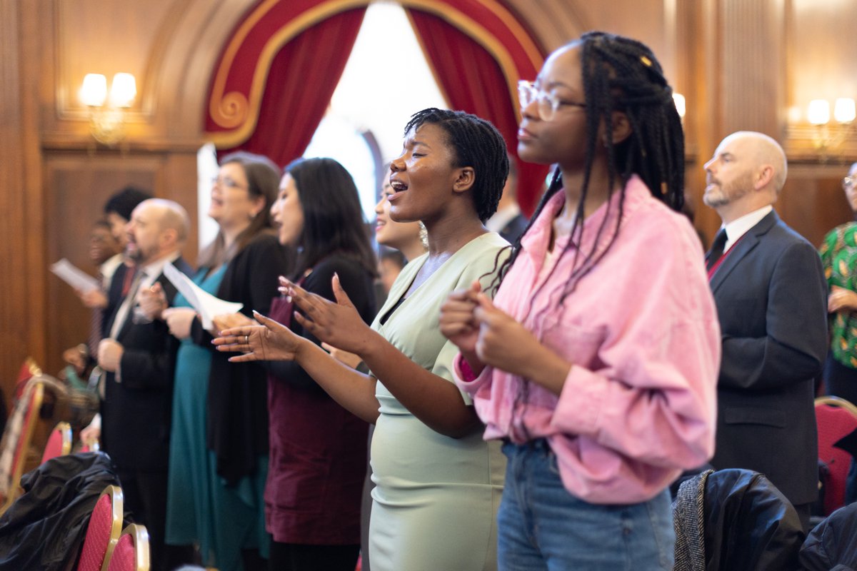 LondonDisciples's tweet image. What’s the most important thing to do in 2022? LOVE GOD!✨ Last Sunday we worshipped with ground-breaking communion and contribution speeches from West Region Shepherds🐑, Krista and Victor Ochieng as well as an inspirational main sermon from Michael Williamson! 🔥