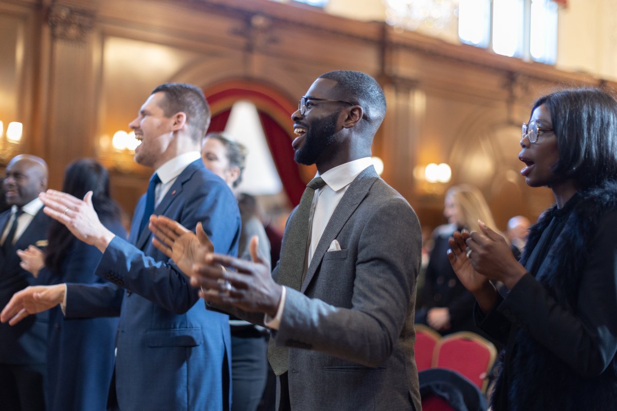 LondonDisciples's tweet image. What’s the most important thing to do in 2022? LOVE GOD!✨ Last Sunday we worshipped with ground-breaking communion and contribution speeches from West Region Shepherds🐑, Krista and Victor Ochieng as well as an inspirational main sermon from Michael Williamson! 🔥