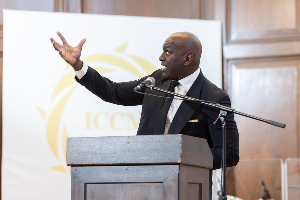 LondonDisciples's tweet image. What’s the most important thing to do in 2022? LOVE GOD!✨ Last Sunday we worshipped with ground-breaking communion and contribution speeches from West Region Shepherds🐑, Krista and Victor Ochieng as well as an inspirational main sermon from Michael Williamson! 🔥