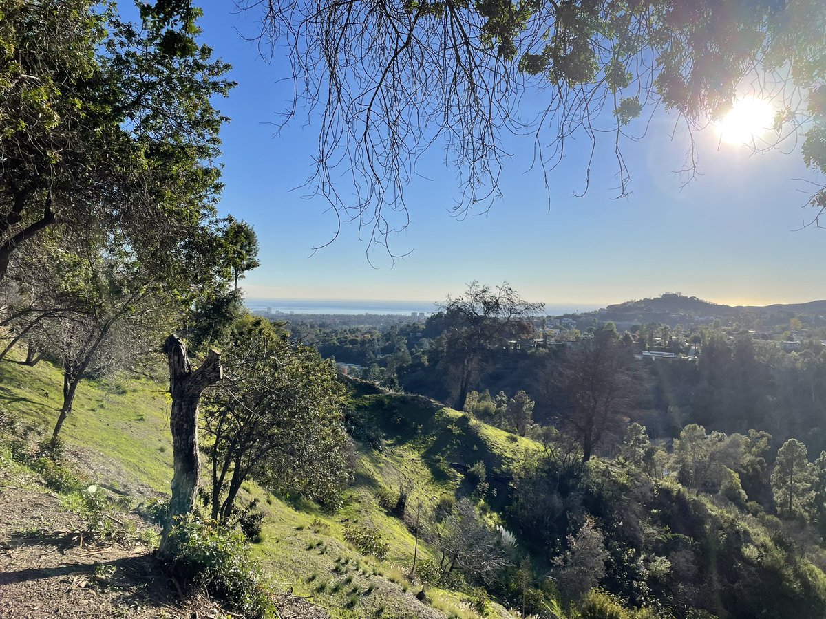 I’ll never be tired of these views from our hikes 😍