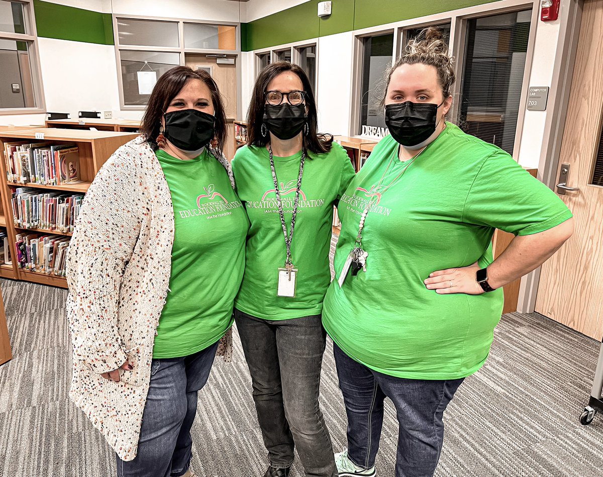 melony_stevens's tweet photo. Supporting the @rockwallschools Education Foundation today @jonesrisd  #iAMtheREF #ILoveRockwallISD with @sellecrew6 @cvlelibrary https://t.co/NKiU3sx7UQ