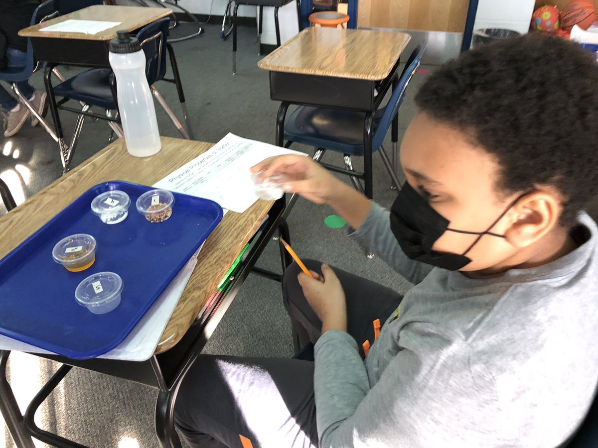 Ms V #5thgraderocks tweet media