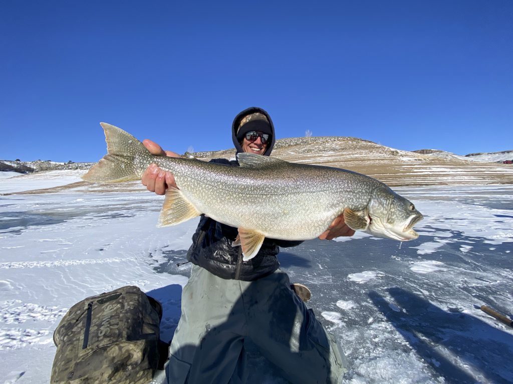 Calling all anglers! 🎣 
There are two ice fishing competitions coming up in the valley soon with awesome cash prizes! 
1/15 is Ice Addiction on the Blue Mesa. 
2/26 is the Ice Masters Tournament at Taylor Park Reservoir! 
More info >> bit.ly/gunniicefishing
📸: @cam_chioffi