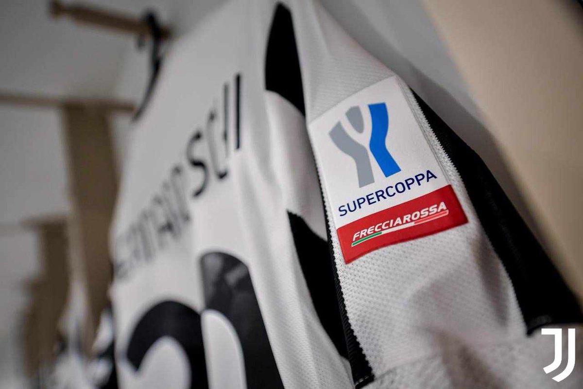 ⚪️⚫️ Seragam kami sudah siap untuk acara yang 𝙨𝙪𝙥𝙚𝙧 nanti 🤩👕

#SupercoppaFrecciarossa #InterJuve