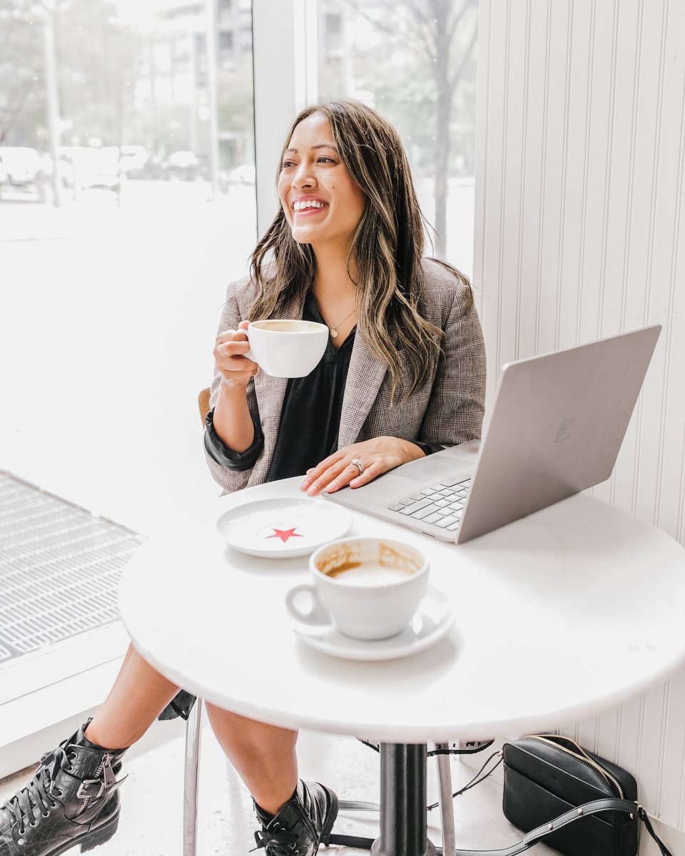 Start #2022 off on the right foot and get ahead of your #finances. Check out these 8 tips on tackling debt and building good habits to carry you through the year: theco-op.ca/33mMDEs.
📷: dineandfash