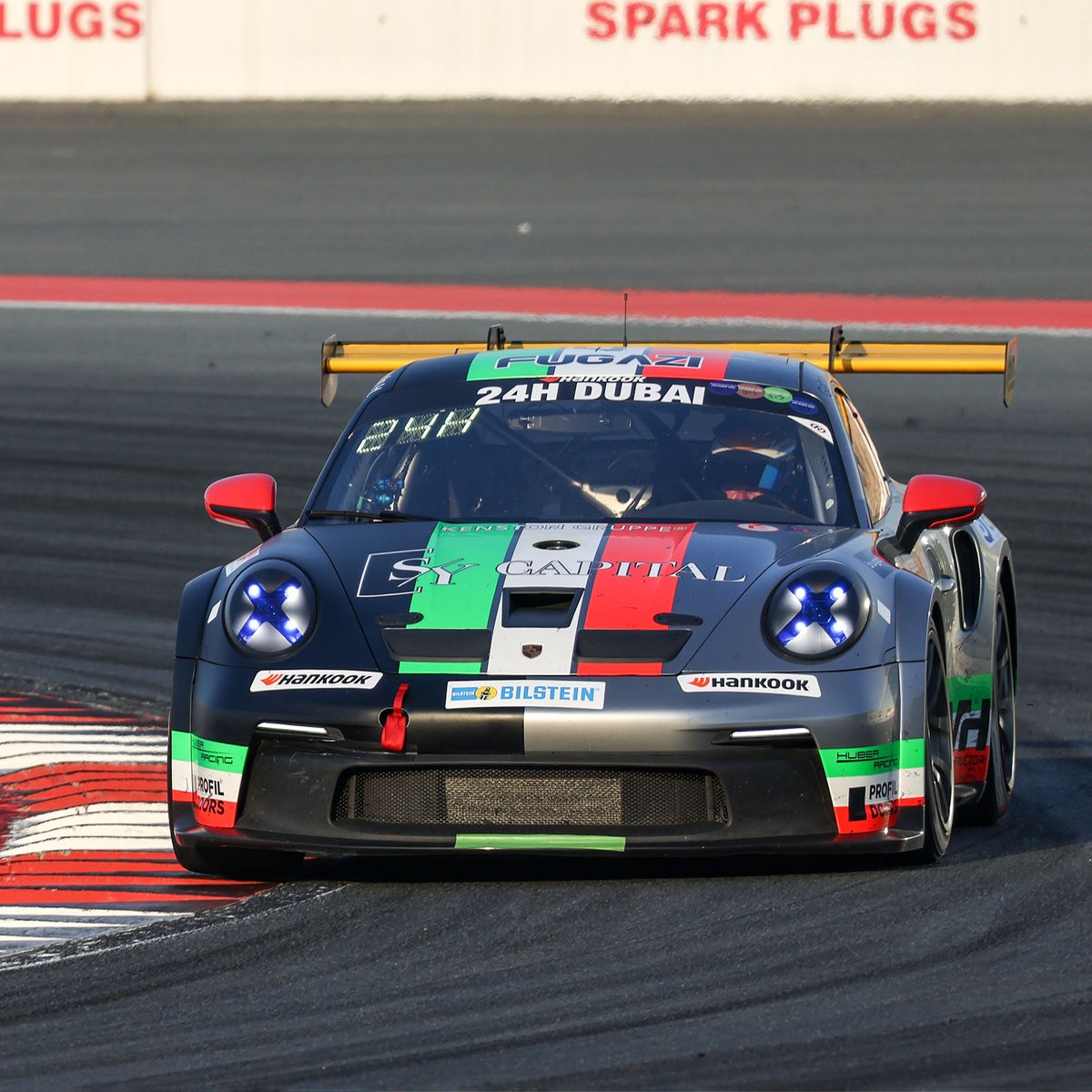 #PorscheMobil1Supercup – Also racing #24HDubai: new #Porsche Junior and reigning #Supercup Rookie Champion <a href="/laurinheinrich_/">Laurin Heinrich</a> (photo), who shares a #HuberRacing #911GT3Cup with Gabriele Rindone, Matthias Hoffsümmer, <a href="/EnricoFulgenzi/">Enrico Fulgenzi “Dobermann”</a>.

<a href="/PorscheRaces/">Porsche Motorsport</a> @24hseries #PorscheCustomerRacing