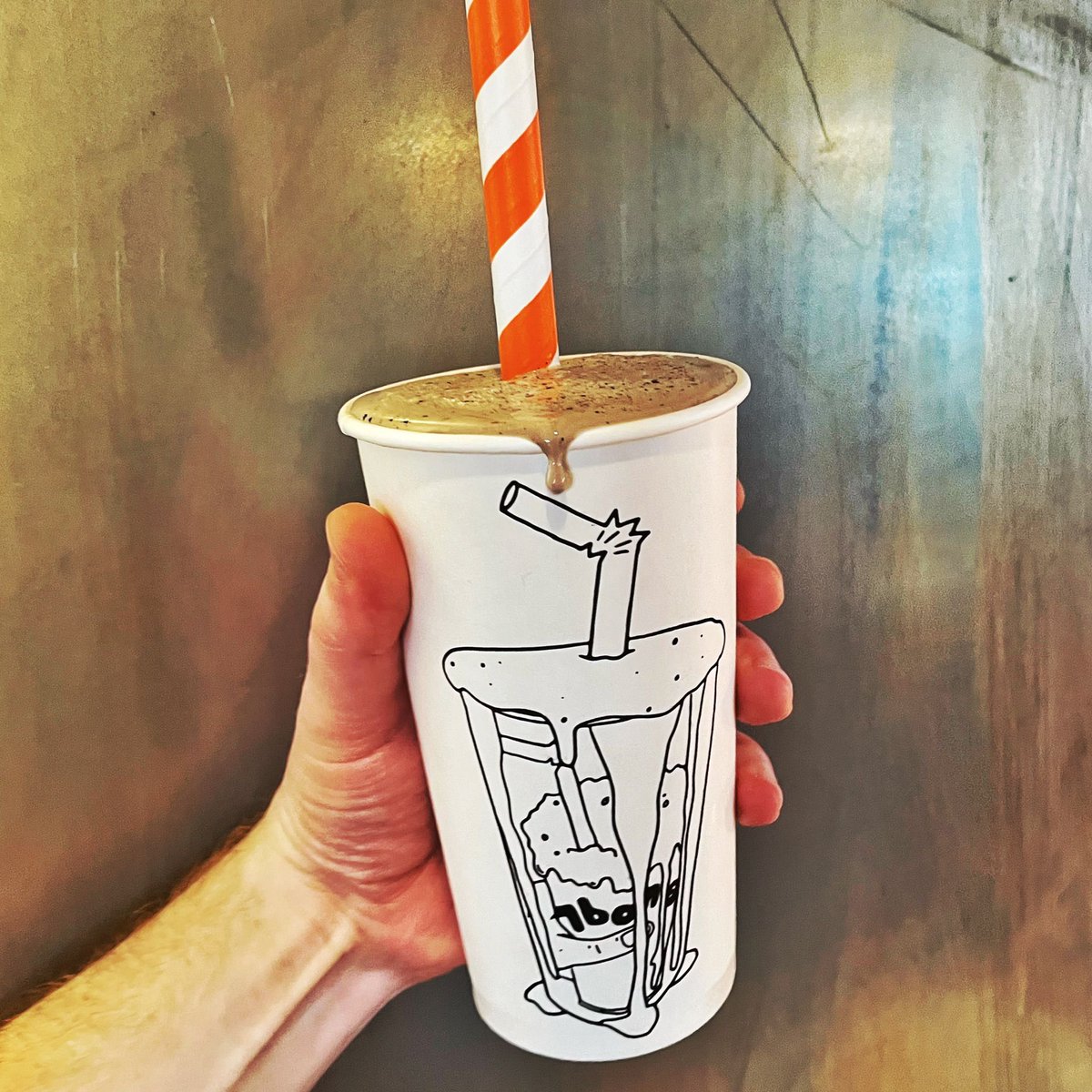 7bone_dive's tweet photo. heads up STAINES 👋 we are now open for *dine-in* 🥵🙏 head to 14-16 clarence street 🏃💨 servin’ up dirty burgers, fries, sides + real thick ‘shakes all day errry day 🍔💦 x 

#7bone #staines #dirtyburger #newopening https://t.co/TlsAzWXp6c