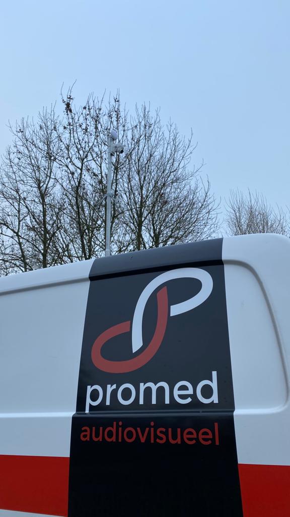 PromedAV's tweet image. Als je er niet goedschiks bij kunt komen dan maar een straalverbinding. Voor een observatie camera iet van 100 meter overbruggen en het kan nog veel verder.