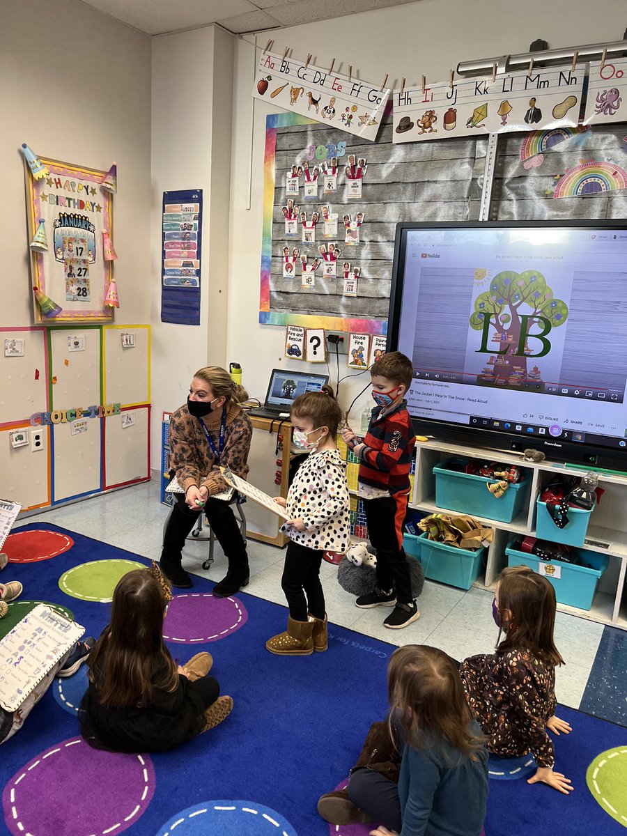 Amy Whalen tweet media