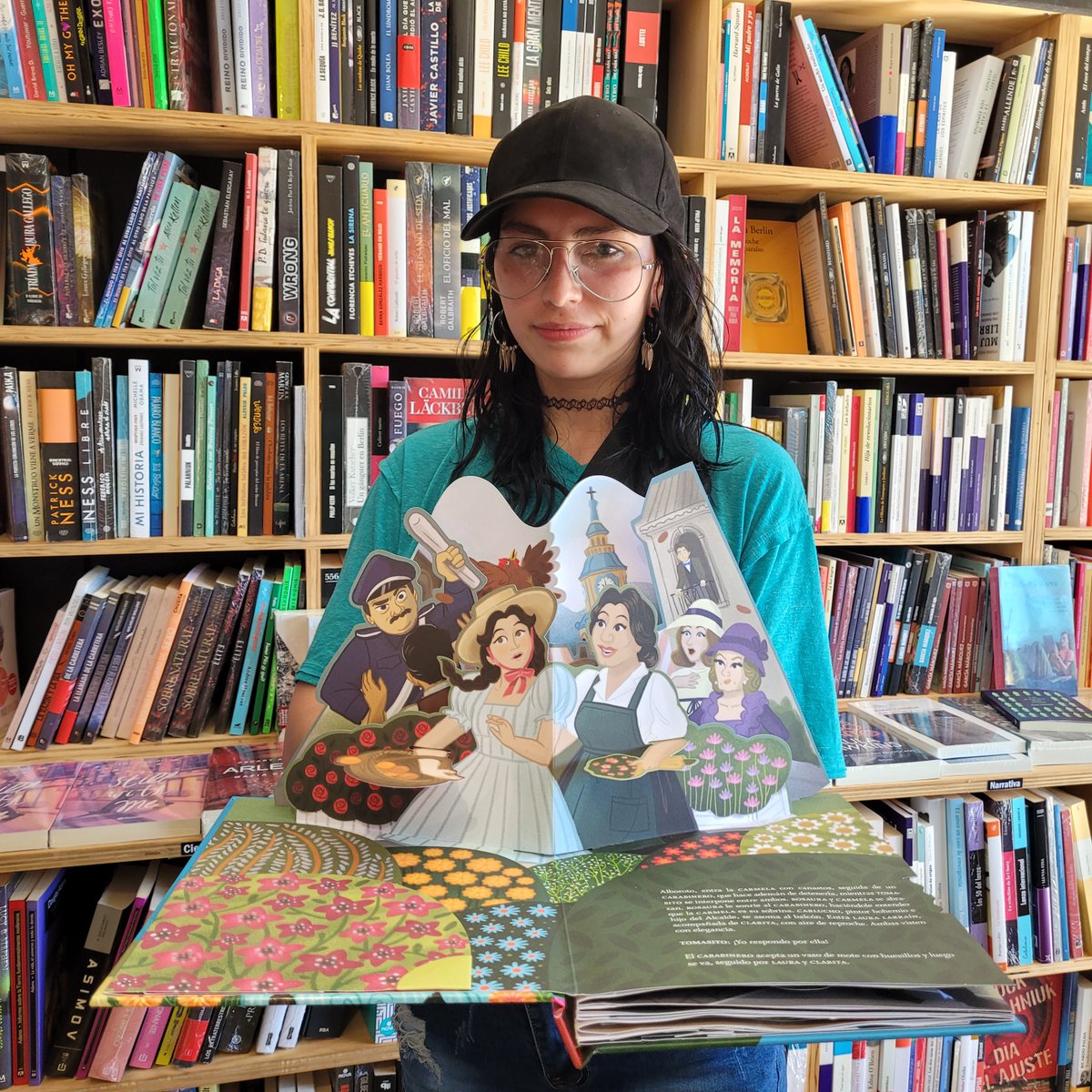 Muchas gracias a Thamara por mostrarnos este hermoso libro de La Pérgola de las Flores en formato Pop up, un verdadero hito en la historia cultural de nuestro país.