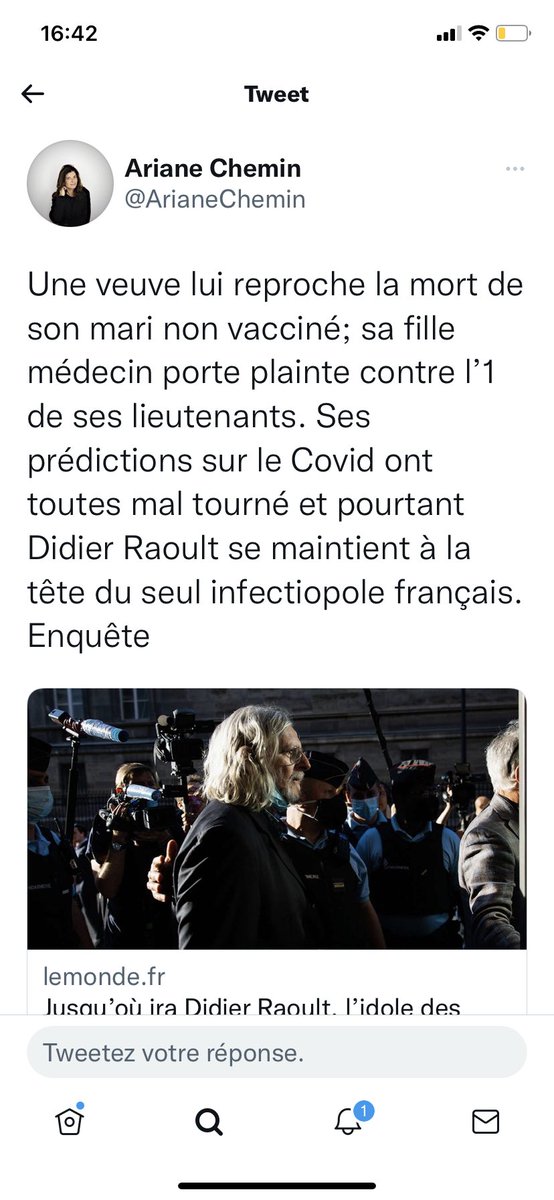 aliciapleure's tweet photo. 🛑 ERRATUM 🛑
🛑 MEA CULPA 🛑
Contrairement à ce que j’ai dit, la presse a bien débunké les propos charlatanesques sur les #vaccins de #Raoult hier.
3 preuves du Fake :
- Sa Fille le déteste
- Une veuve a porté plainte
- Le Druide a peur de Margaux de Frouville*
*CV ci dessous https://t.co/SytyBFvFf3