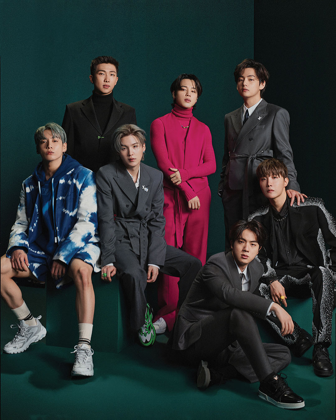 Louis Vuitton on X: #V in #LouisVuitton. The @bts_twt member and House  Ambassador is photographed for the January 2022 Special Editions of  @VogueKorea and @GQKorea in pieces from the #LVMenSS22 Collection by