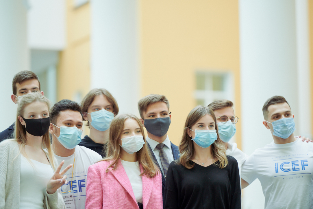 ВШЭ улучшила показатели качества приема в бакалавриат в 2021 году. Средний балл по сравнению с 2020 годом вырос на 1,1 и составил 96,3. 

Подробнее: amp.gs/jmTCR