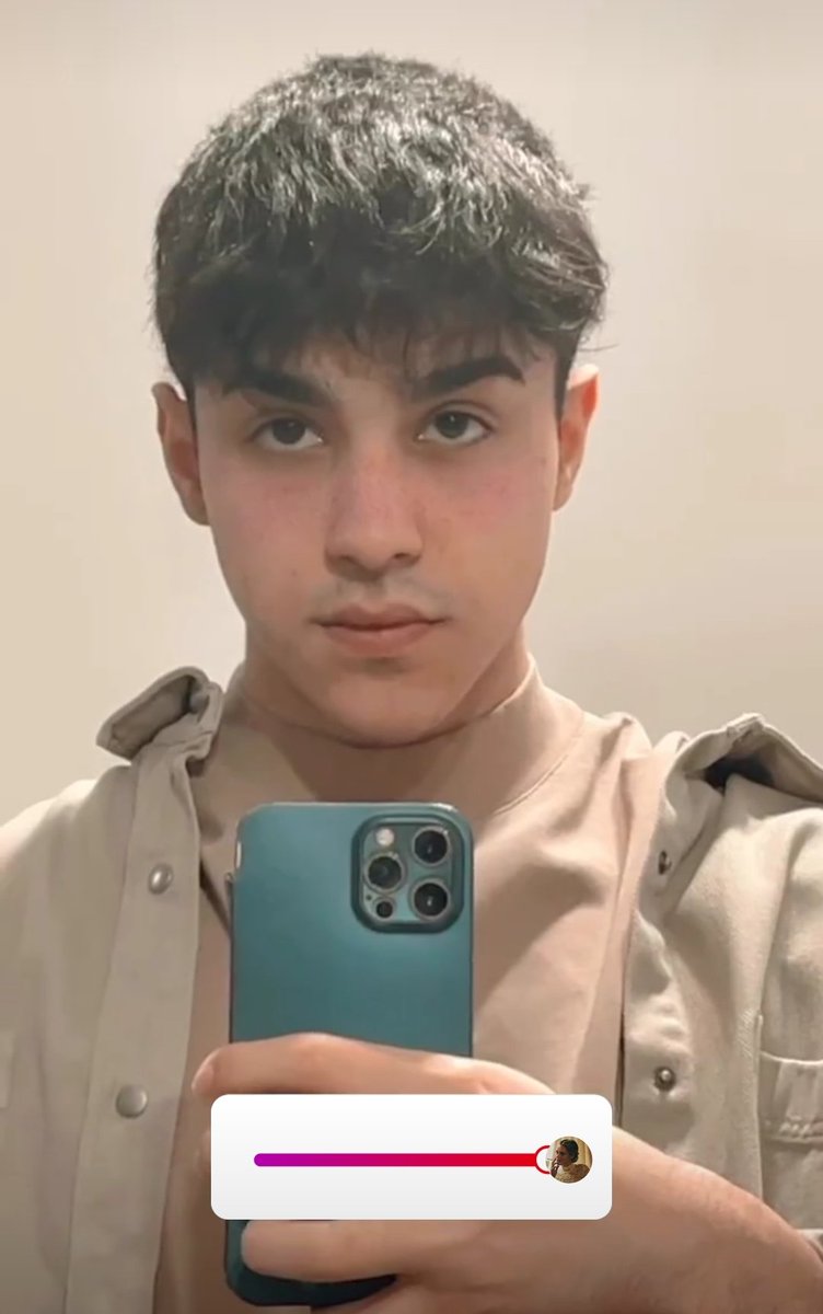 Hep açık tonlarda giyinsen arada saçını böyle salsan keşke🧡