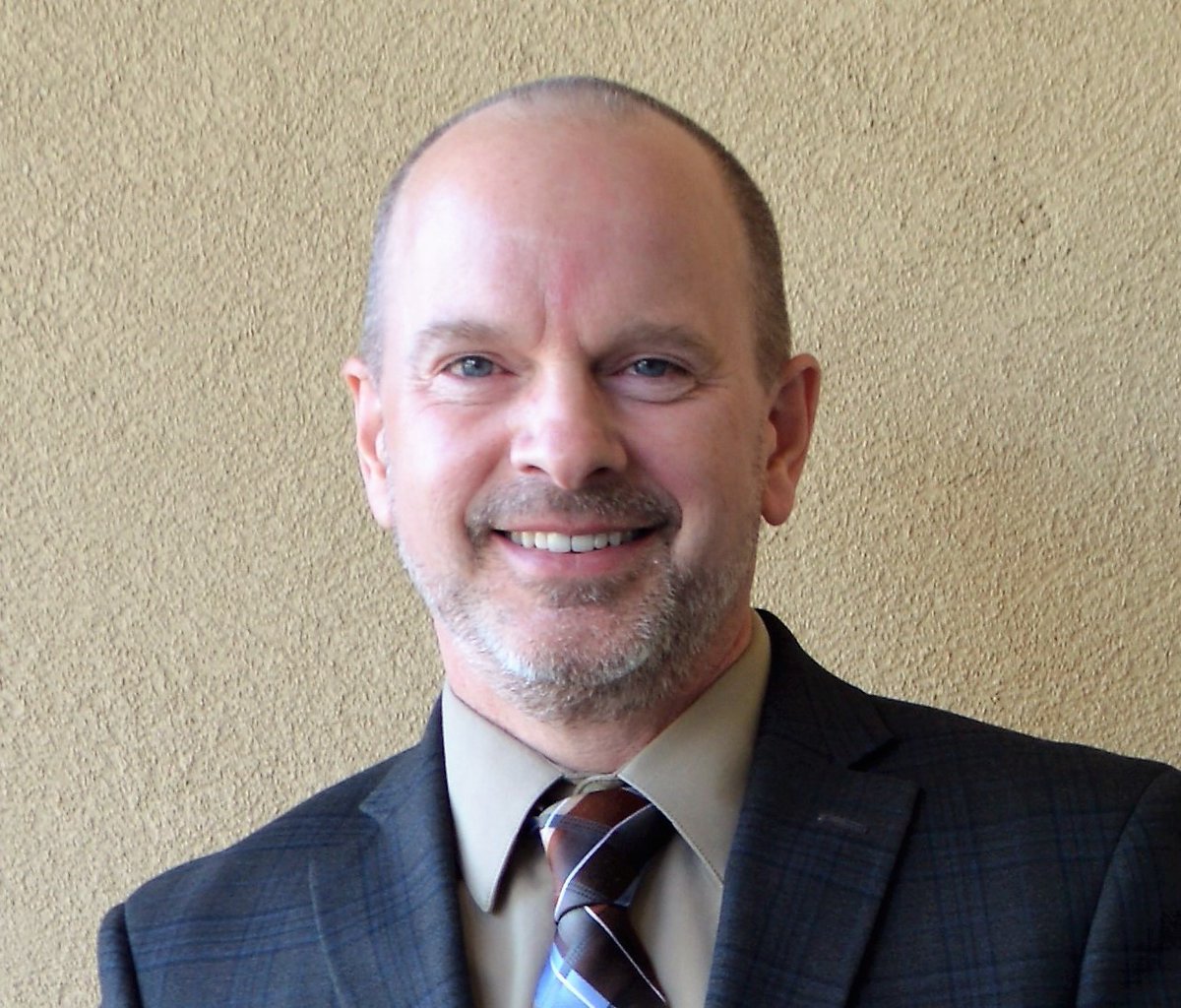 CityofRoseville's tweet photo. City Manager Dominick Casey announced the appointment of Daniel Beans as Director of the Roseville Electric Utility.  Beans is currently Dir. of Redding Electric Utility. Roseville Electric Utility is one of a handful of municipally owned utilities in CA.

https://t.co/MHyDCisAZI https://t.co/EOXWVeoEZv