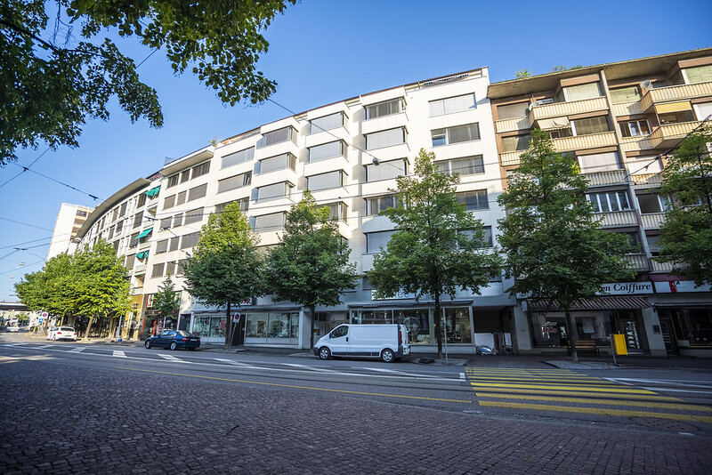 In den #Business Apartments «Steinentor» in #Basel profitieren unsere Mieterinnen und Mieter von einer hervorragenden Lage und modernen Zimmern mit eigener Küche – herzlich willkommen💛 glandon-apartments.ch/basel/steinent… #businesstravel