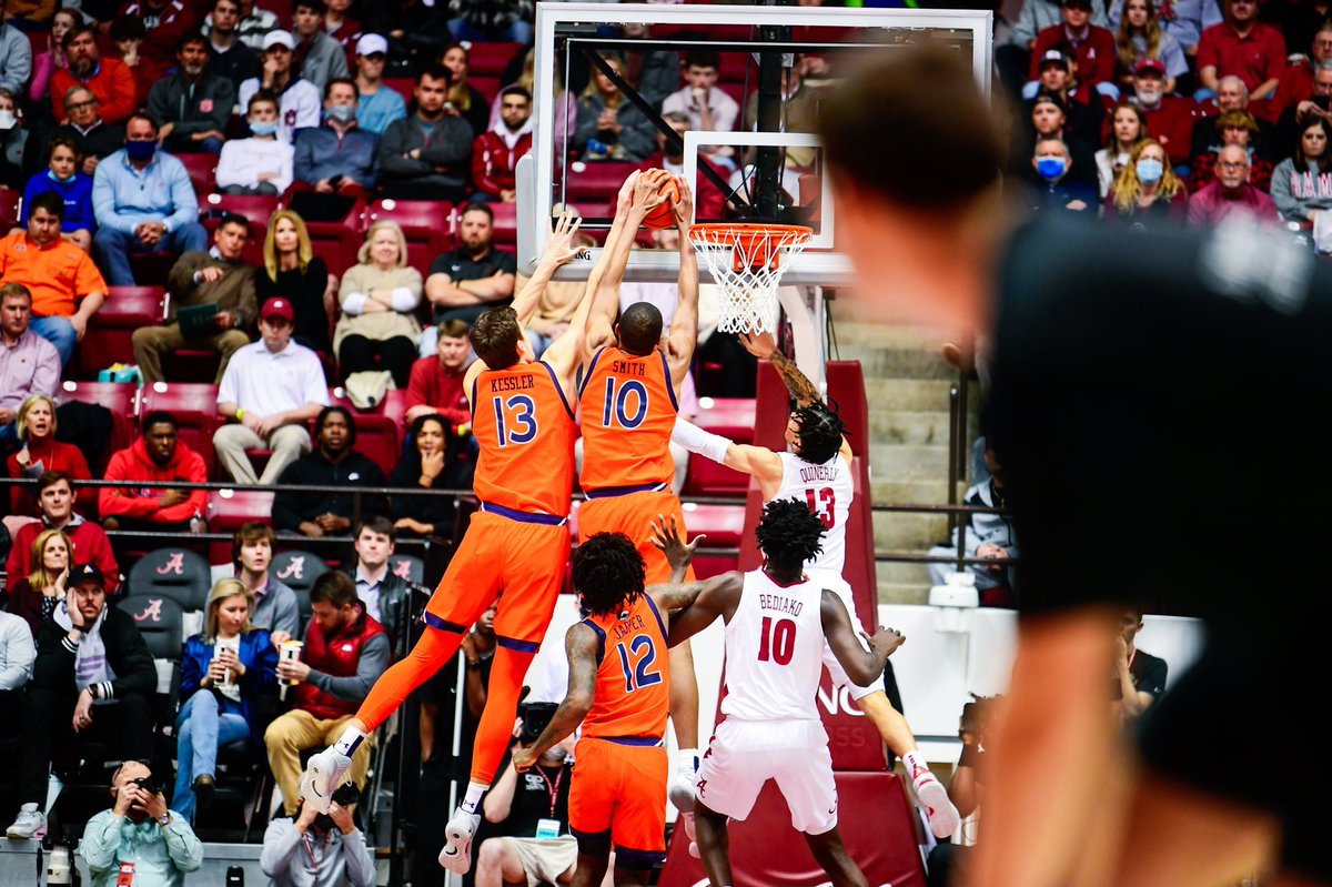 MatthewCS11's tweet image. Thread of pictures from the Alabama game.