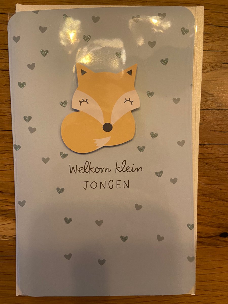kimgrsch's tweet photo. Ehm, @HallmarkNL. Dit kaartje net afgehaald in de winkel…wat klopt hier niet? https://t.co/VmhfjasZgJ