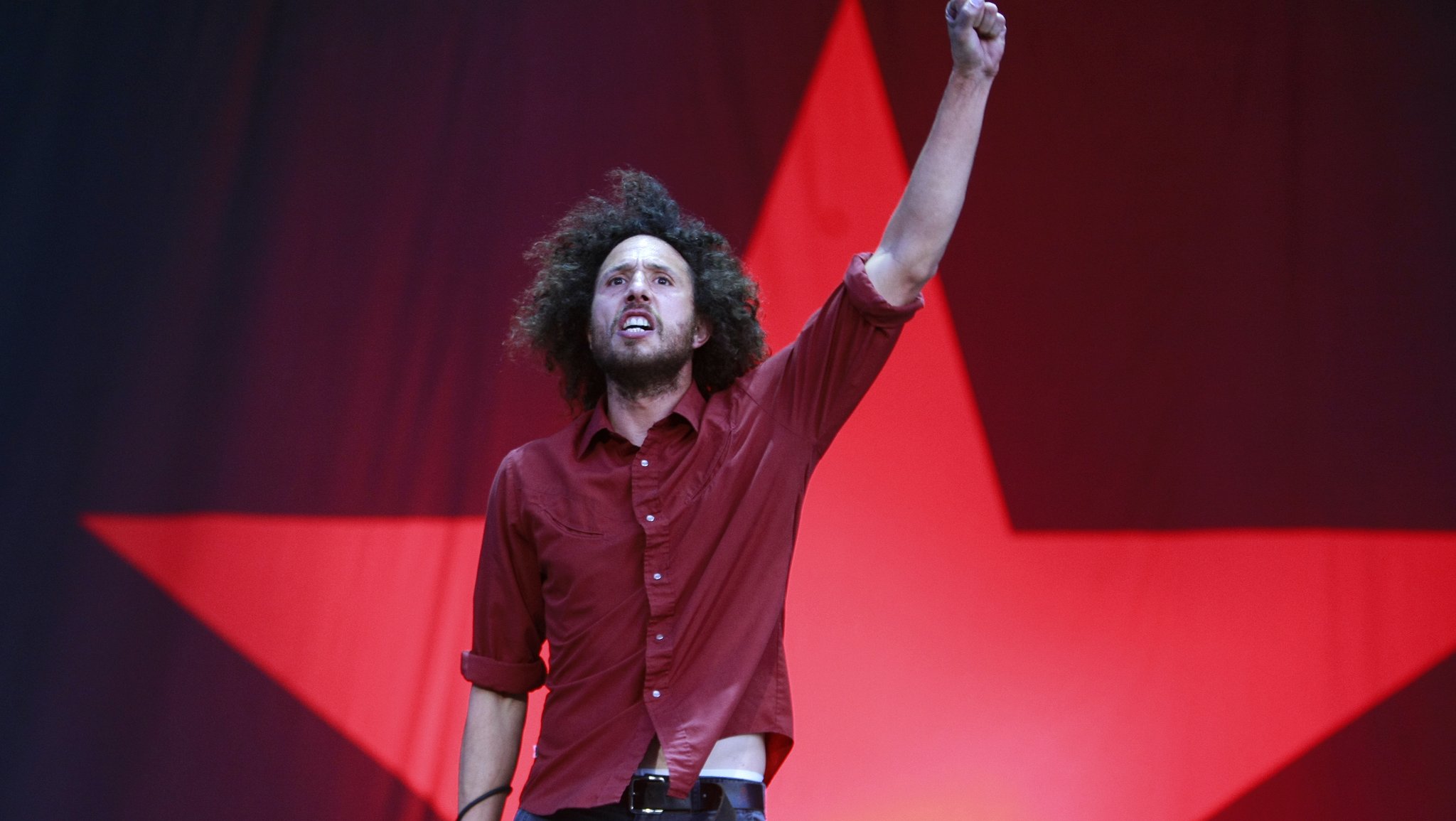 January 12, 1970

Happy birthday to the one and only Zack de la Rocha of Rage Against The Machine. 