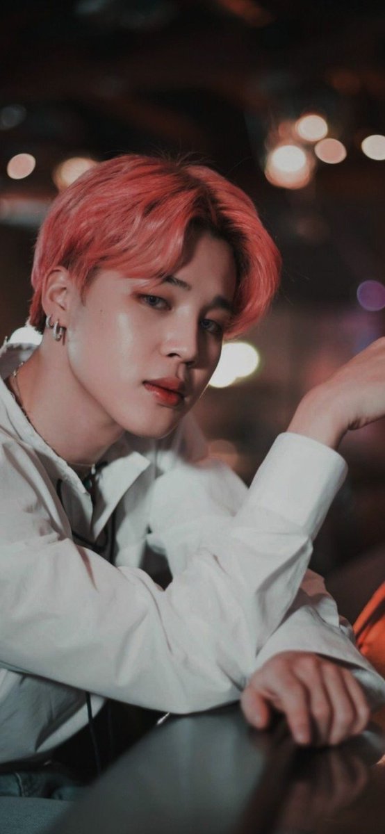 Humaira_Subra's tweet photo. Happy 9 years with Jimin.  
My bias 
My jan
My happiness
My everything
#Happy9YearsWithJimin 
#Jiminie https://t.co/QoTPIefCr9